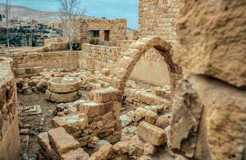 Hotel The Old Village Resort