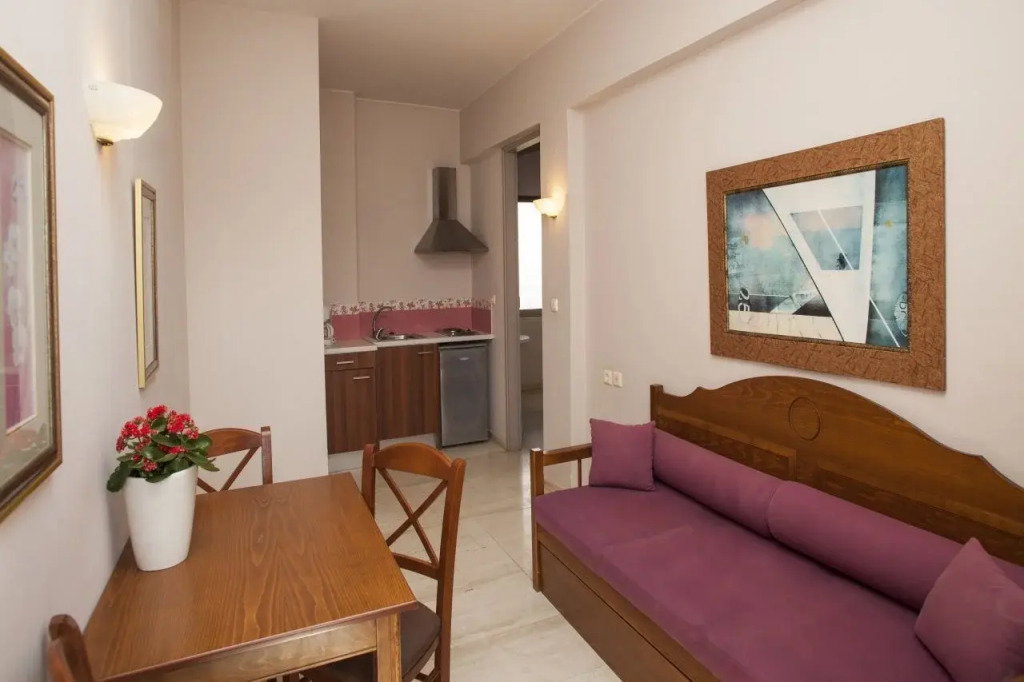 Eleonora Apartments