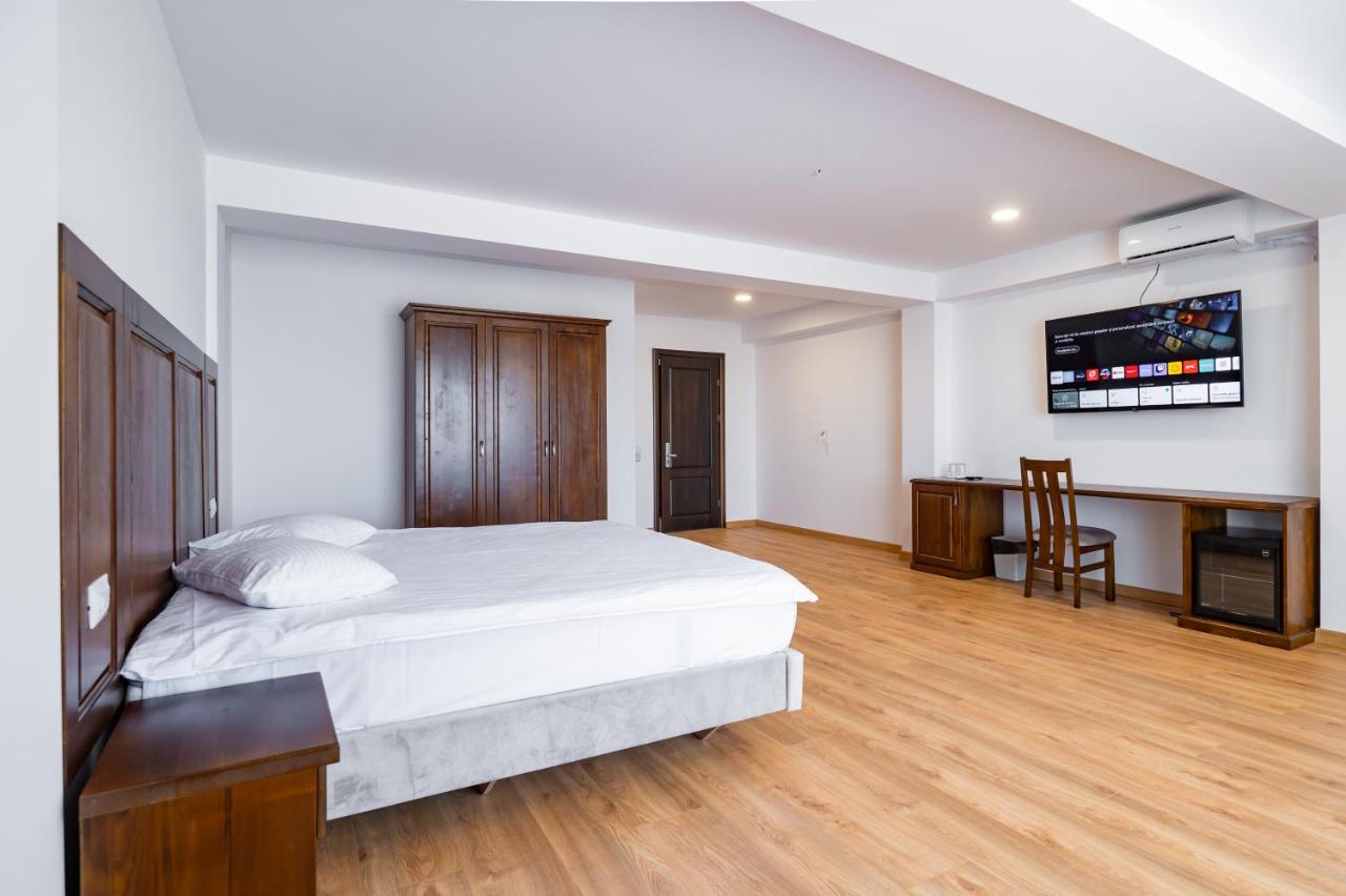Hotel Voyager