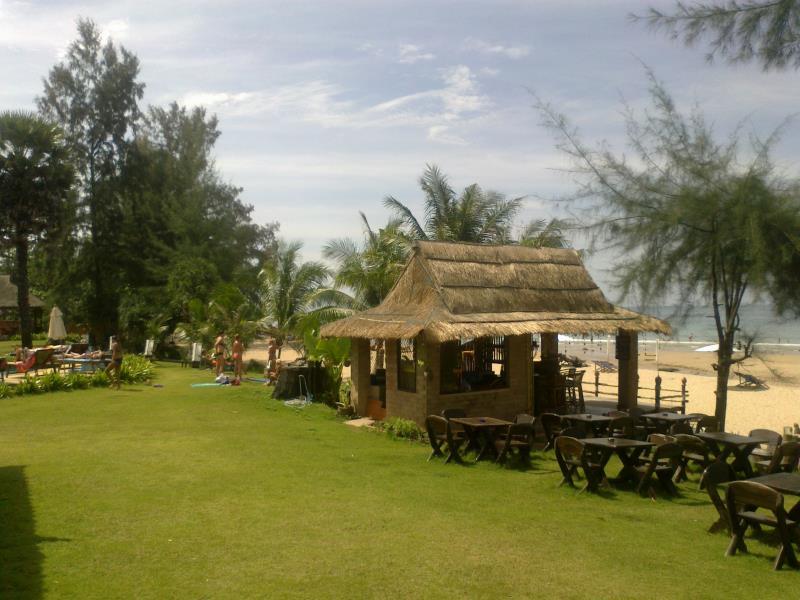 Good Days Lanta Resort