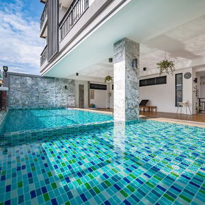 Sejur The Corner Lodge vacanta Chon Buri