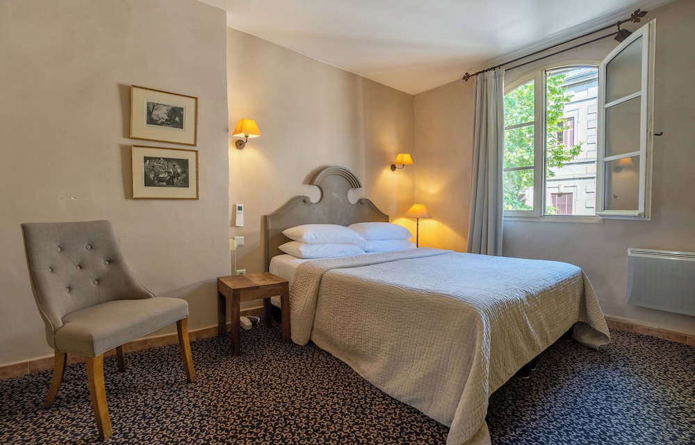 Hotel Hotel De L'amphitheatre