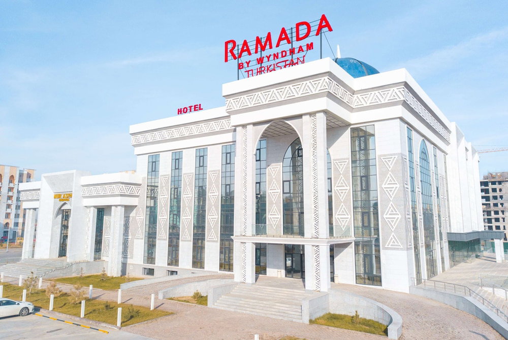 Hotel Ramada By Wyndham Turkistan