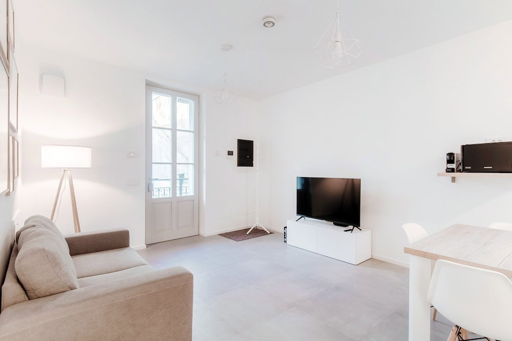 Marinetti Suite 9