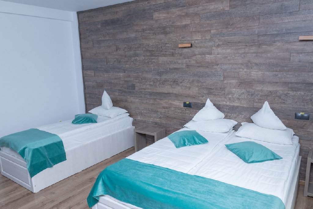Sim House Pensiune Turistica