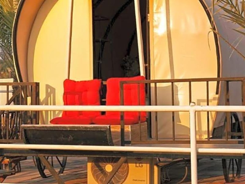 Hotel Nirvana Retreat