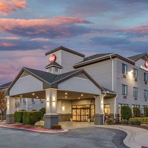 Hotel Best Western Plus Castlerock Inn & Suites cazare Bentonville