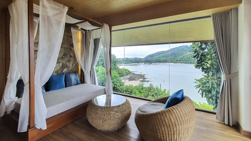Sinae Phuket Luxury Hotel