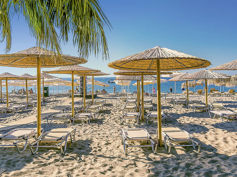 dal travel Costa Lindia Beach