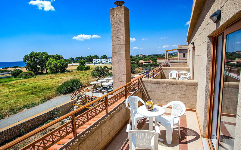 Gennadi Blue Hotel