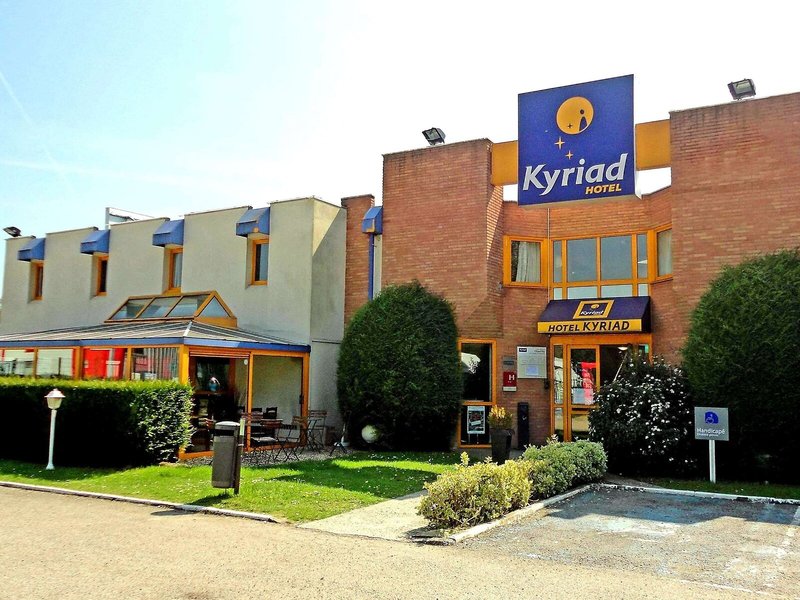 Hotel Kyriad Chantilly