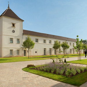Hotel Le Grand Pavillon Chantilly cazare Vineuil-Saint-Firmin