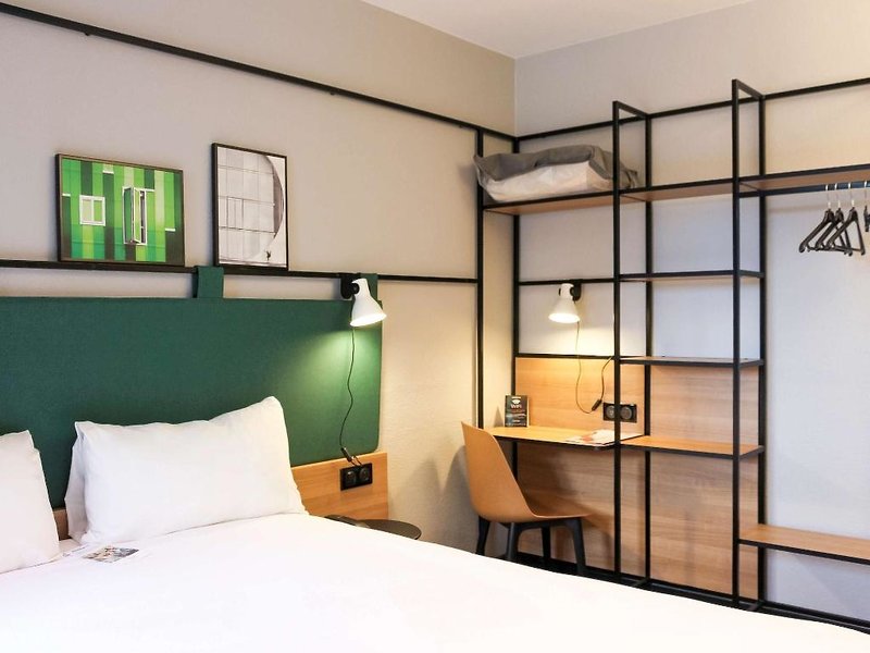 Hotel Hôtel Ibis Évry