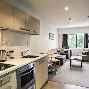 Hotel Quest Albany cazare Albany