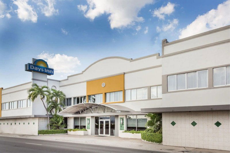 Hotel Days Inn By Wyndham Miami Airport North