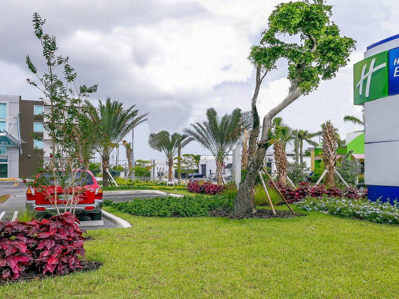 Hotel Holiday Inn Express & Suites Miami Airport East