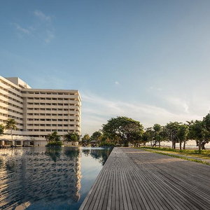 Hotel The Meru Sanur cazare Sanur