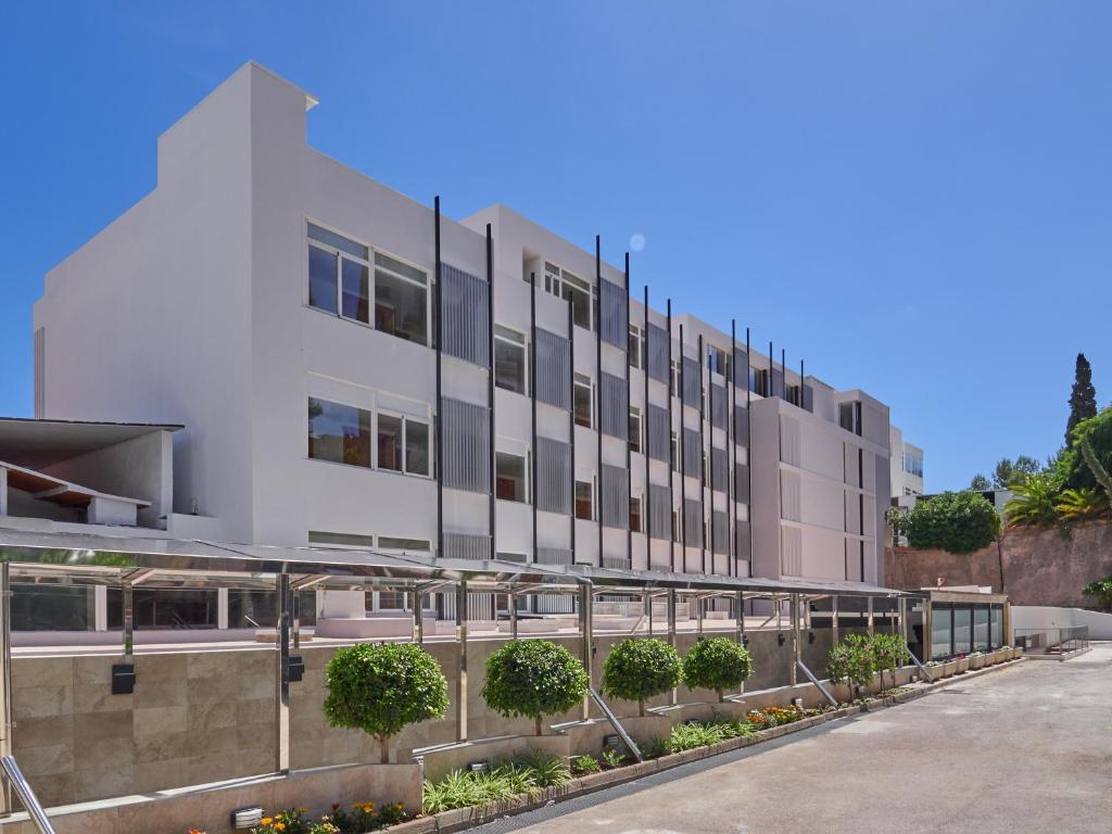 Aparthotel Y Hotel Paguera Beach