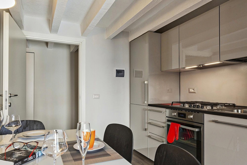 Hotel Boutique Apartment In Via Roma By Wonderful Italy