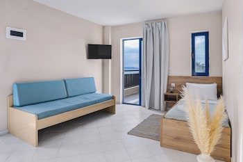 Yria Beach Hotel