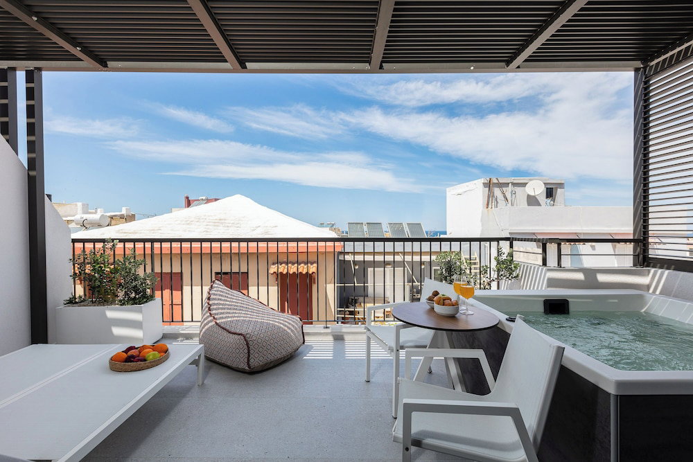 Porta Suites
