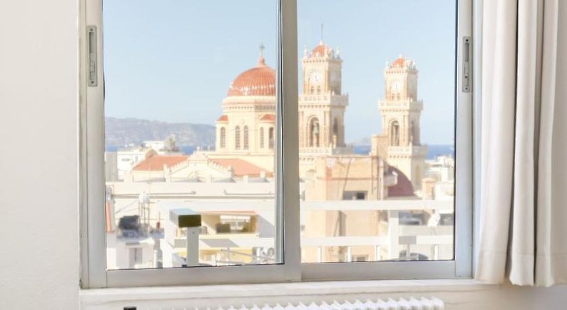 dal travel Crops Suites Heraklion