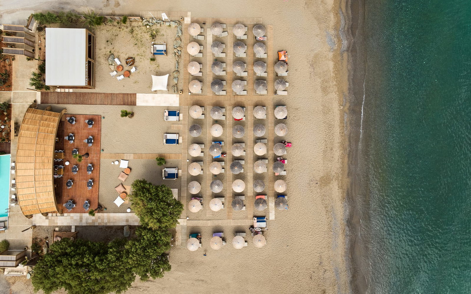 Hotel Enorme Teatro Beach Resort