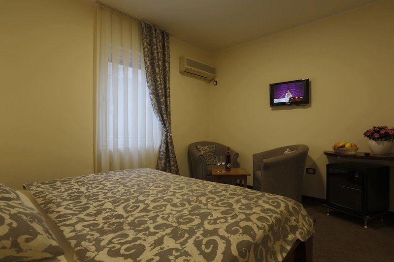 Hotel Guesthouse Tara