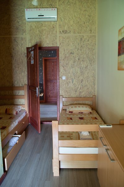 Hotel San Art Floating Hostel