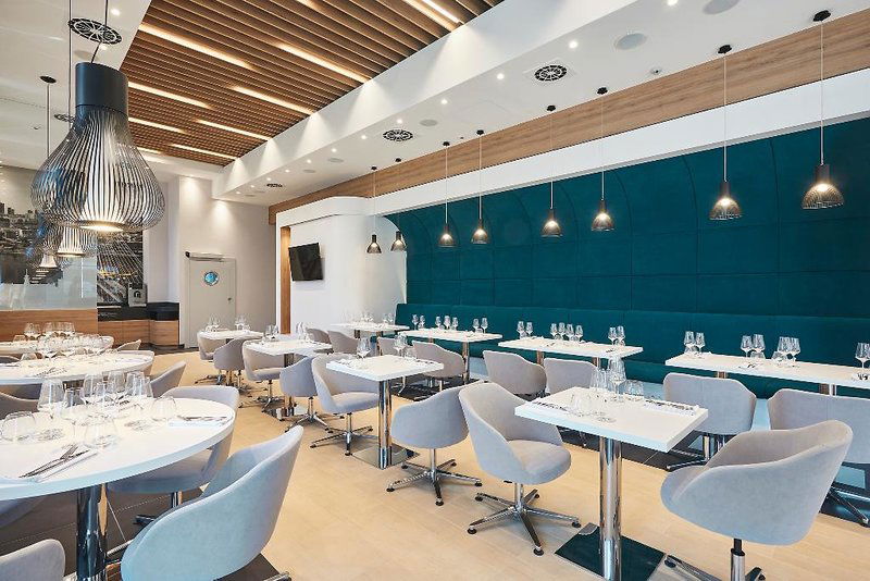 Hotel Golden Tulip Warsaw Airport