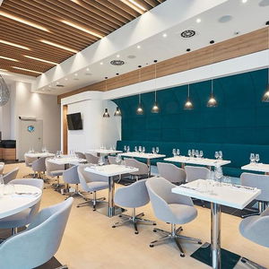 Hotel Golden Tulip Warsaw Airport cazare Warsaw