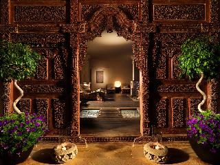 Royal Garden Villas And Spa
