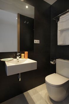 Fisa Rentals Les Corts Apartments