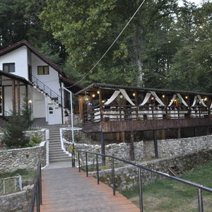 Hotel Vila Ursu cazare Targu Jiu