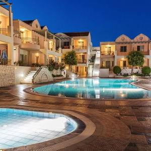 Hotel Lotus Hotel Apartments cazare Daratsos