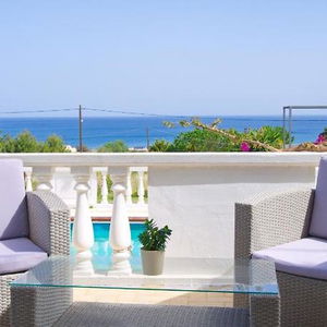 Hotel Rouladina Apartments cazare Stalos