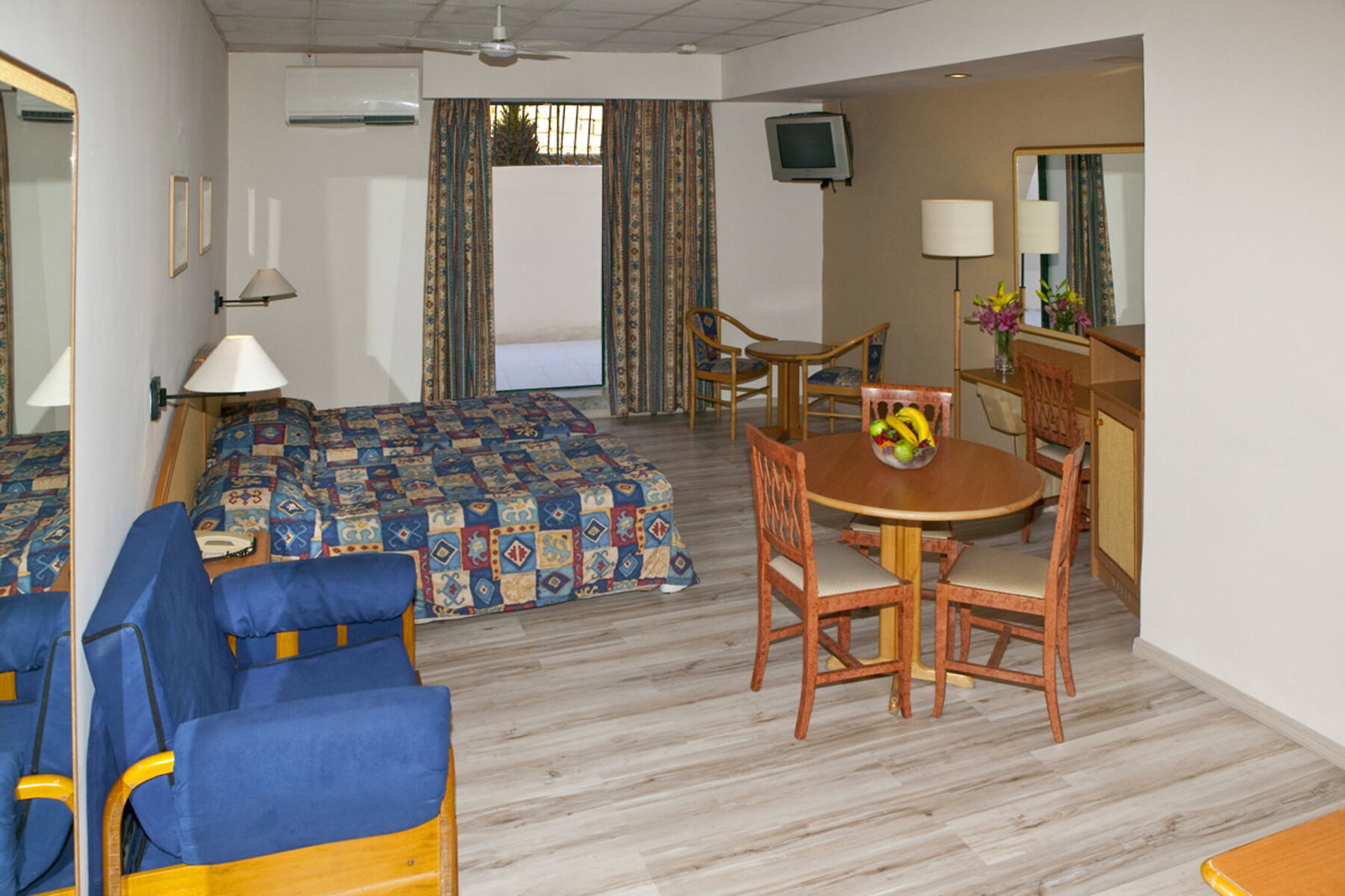Porto Azzurro Aparthotel