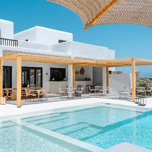 Sejur Koukoumi Hotel vacanta Ano Mera