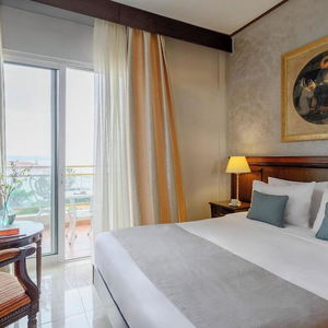 Hotel Eona Beach Resort cazare Agia Triada