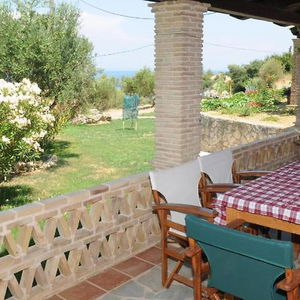 Hotel Arpyia Studios & Apartments cazare Vasilikos