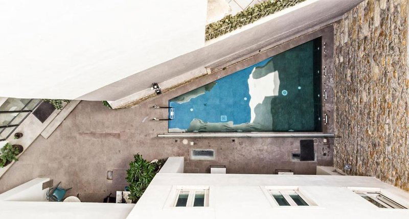 Hotel Art Suites Korai