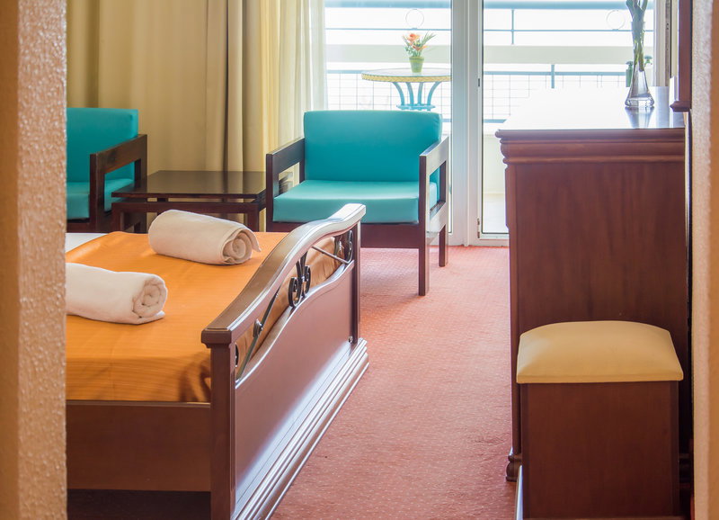 Alexandros Hotel