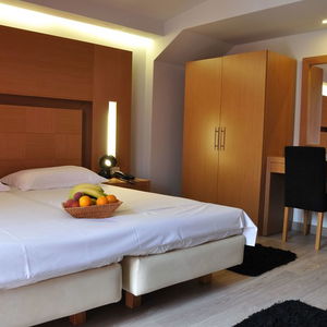 Hotel Corfu Mare cazare Corfu Town