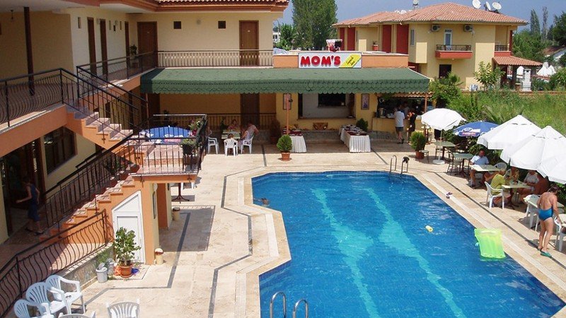 Mom's Hotel