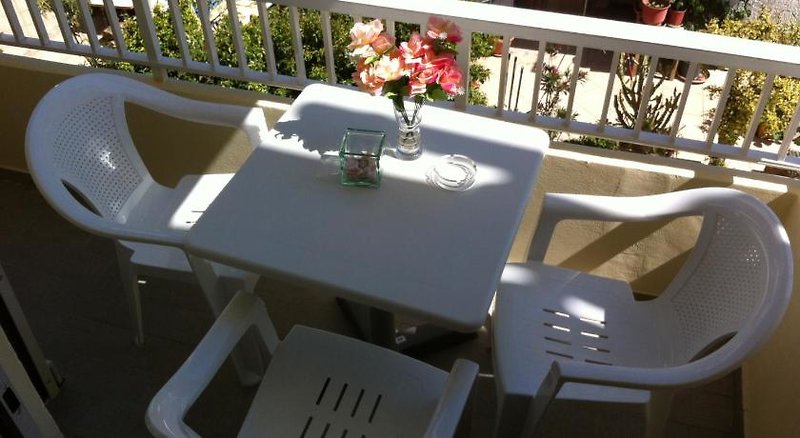 Manias Apartments