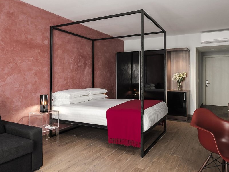 Adelphi Boutique Hotel