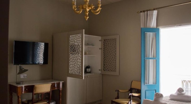Sally Port Suites
