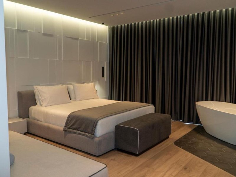Center Hotel