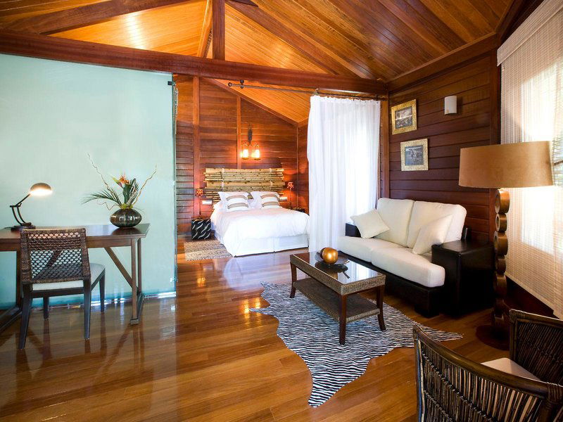 Hotel Complejo La Cigüeña