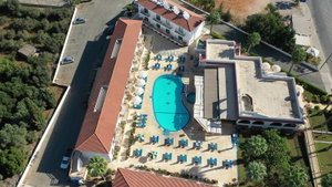 Hotel Cosmelenia Hotel & Apartments cazare Ayia Napa